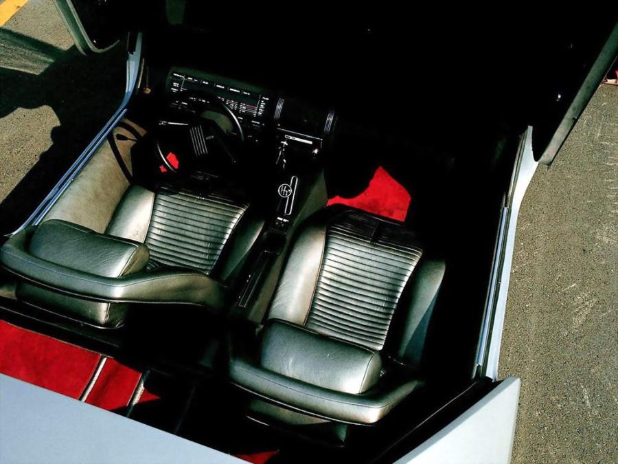 Интерьер Alfa Romeo Alfasud Caimano Concept (901) 1971 года  (фото 27 из 32)